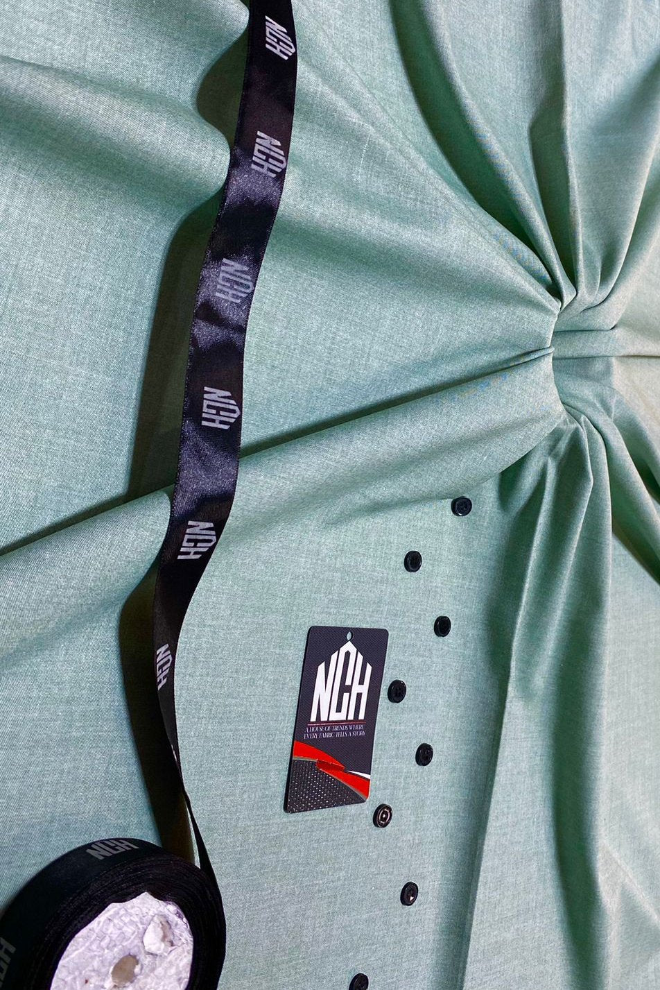 BOTTEL GREEN | WOOL UNSTITCHED MEN SUIT